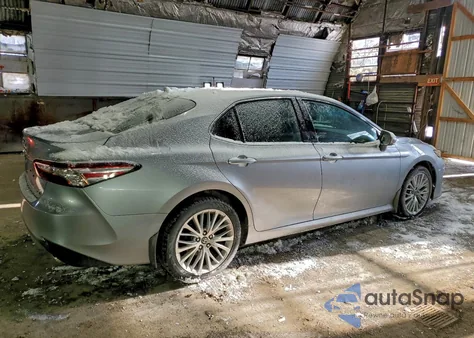 2020 Toyota Camry Xle из США, поврежденный, VIN 4T1F11AK3LU875546